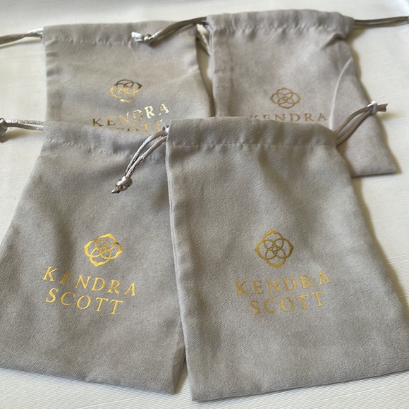 KENDRA SCOTT 5.5”x4.25” SOFT JEWELRY DRAWSTRING POUCH BAG LIT OF 4 - Picture 3 of 5